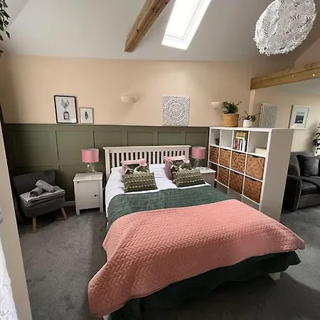 Cute Studio With Kitchen, Patio And Free Parking Worthing Exterior photo